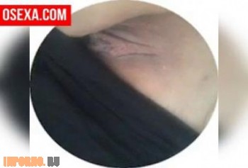 Соло эротика от зрелой узбечки, которая показывает сиськи и пизду